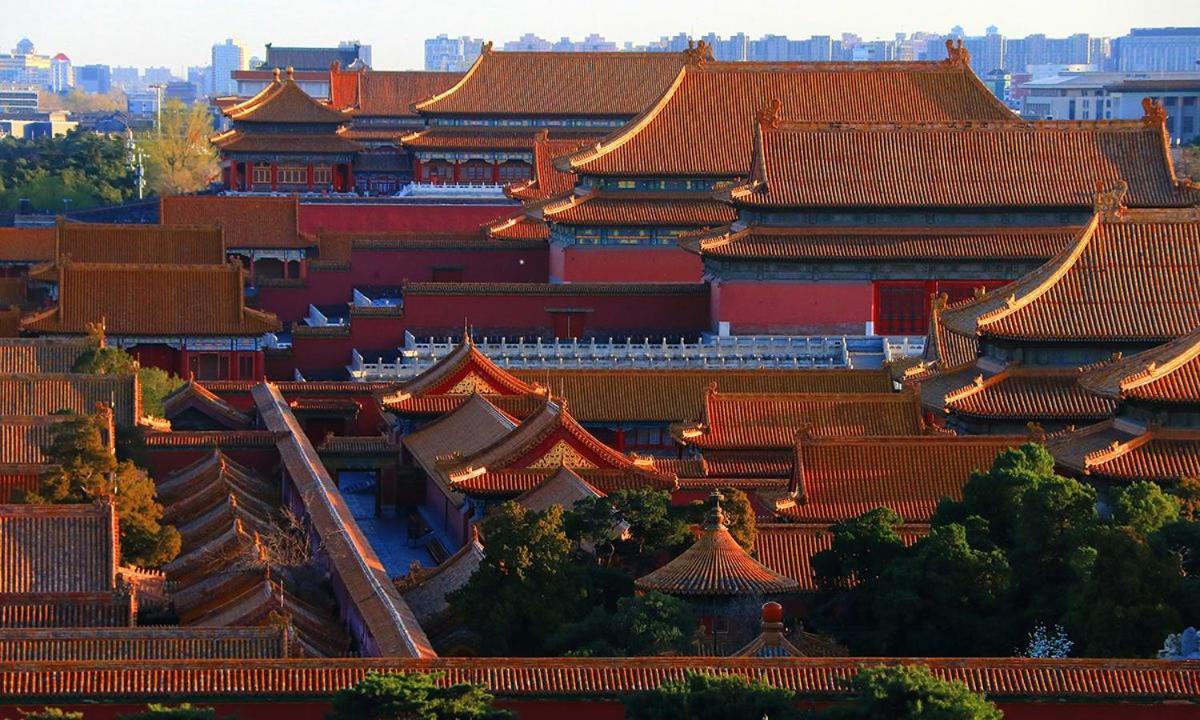 The East Hotel-Very Close To The Drum Tower,The Lama Temple,Houhai Bar Street,And The Forbidden City,There Are Many Old Beijing Traditional Hutongs Around The Hotel ,Experience The Culture Of Old Beijing Hutongs,Near Exit A Of Shichahai On Metro Line Luaran gambar