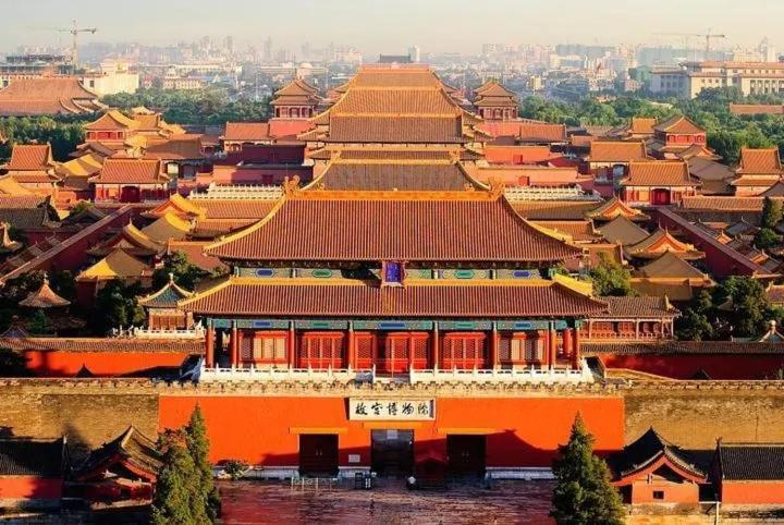 The East Hotel-Very Close To The Drum Tower,The Lama Temple,Houhai Bar Street,And The Forbidden City,There Are Many Old Beijing Traditional Hutongs Around The Hotel ,Experience The Culture Of Old Beijing Hutongs,Near Exit A Of Shichahai On Metro Line Luaran gambar